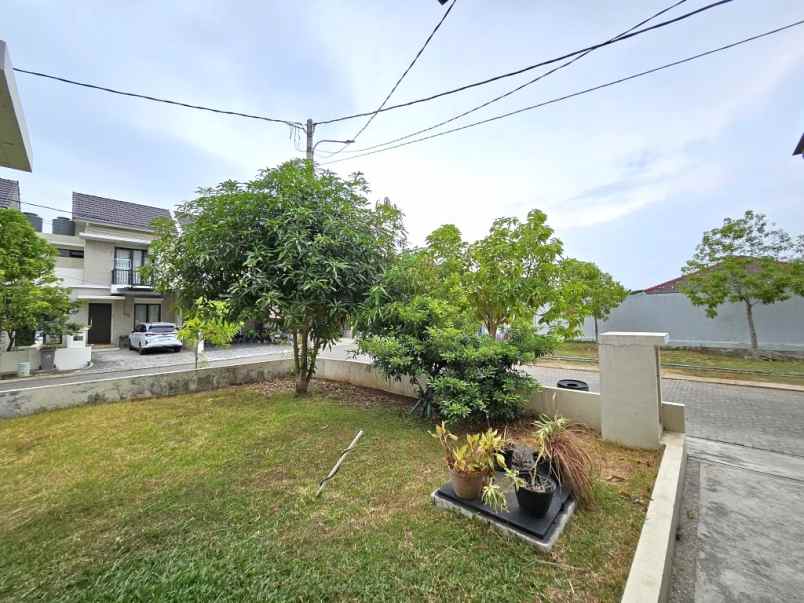 dijual rumah green ara residence kota