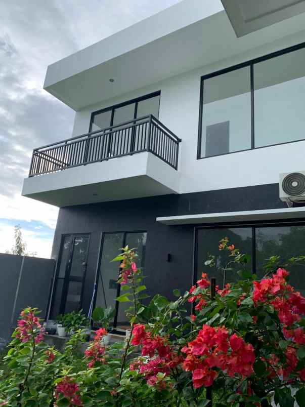 dijual rumah greenlot munggu bali