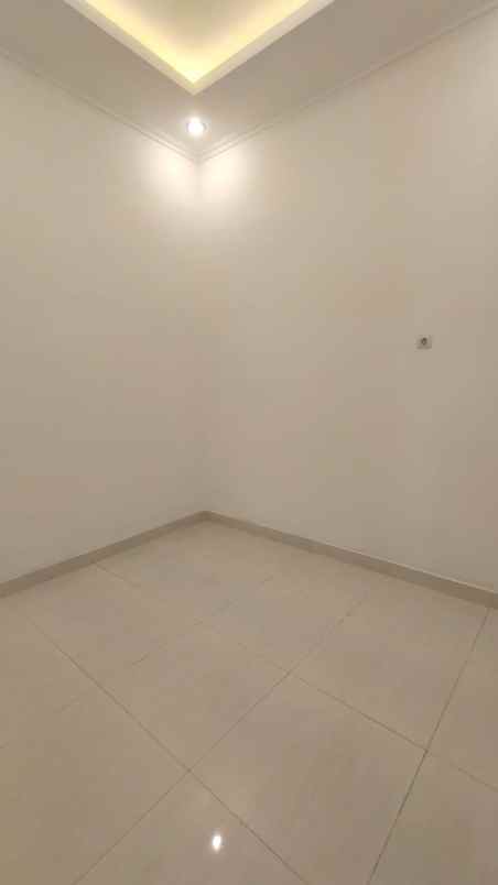 dijual rumah griya loka bsd city tangsel