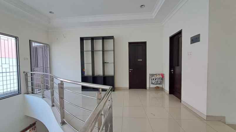 dijual rumah harapan indah cluster