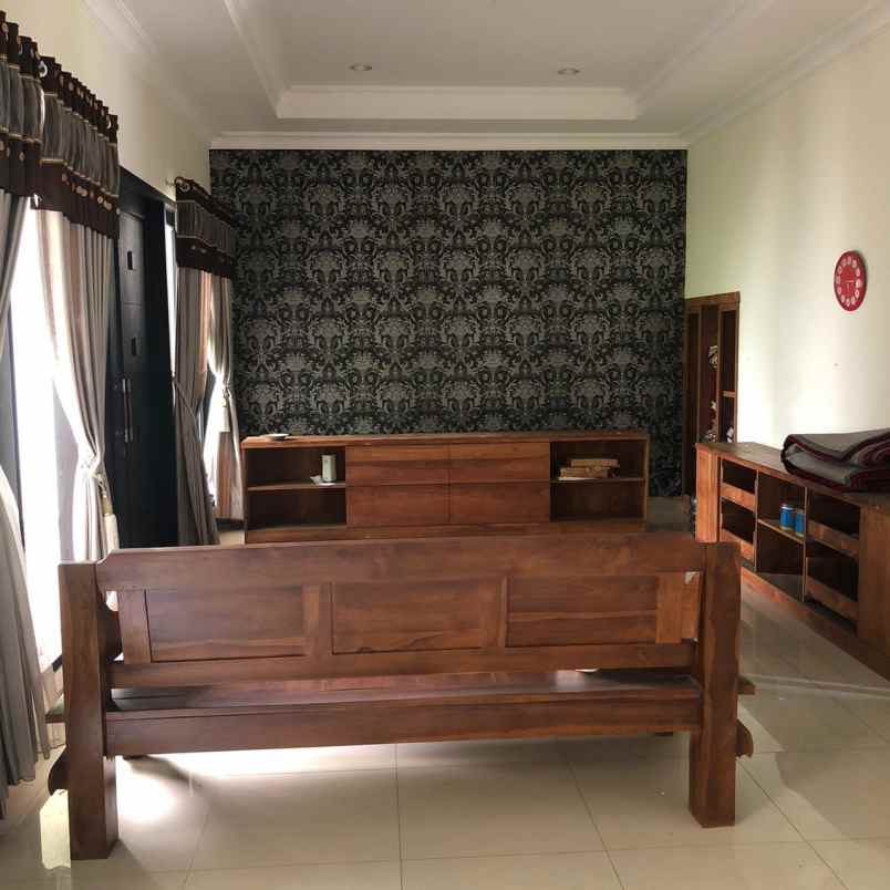 dijual rumah harapan indah cluster