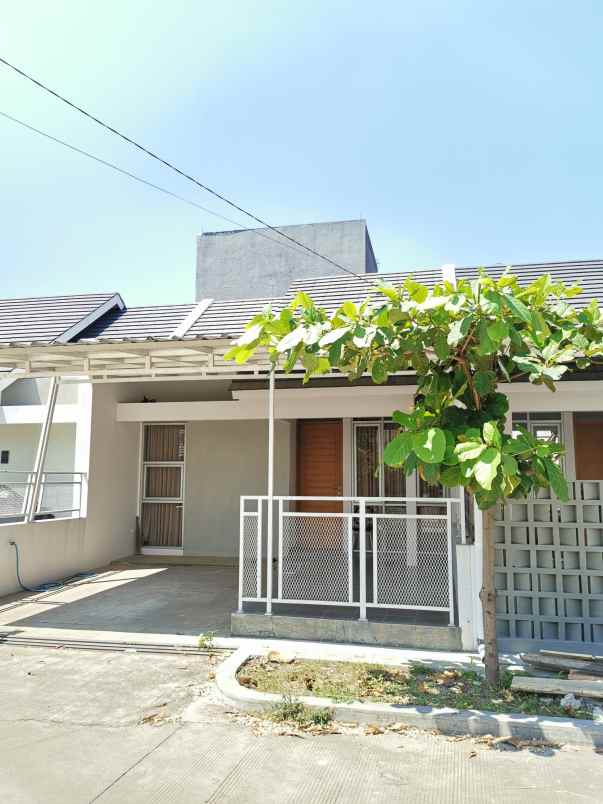 dijual rumah istimewa cluster semara regency ciganitri