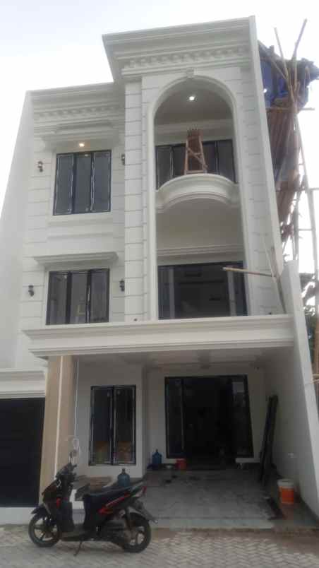 dijual rumah jagakarsa