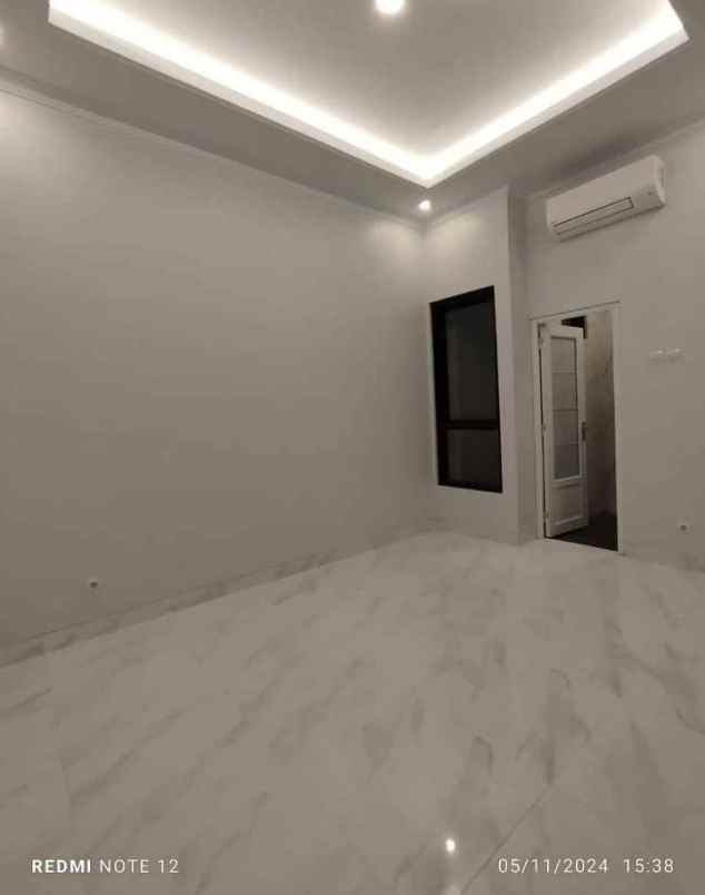 dijual rumah jagakarsa jakarta selatan