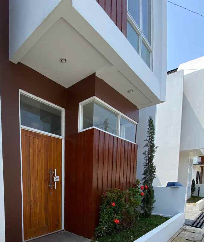 dijual rumah jalan budi