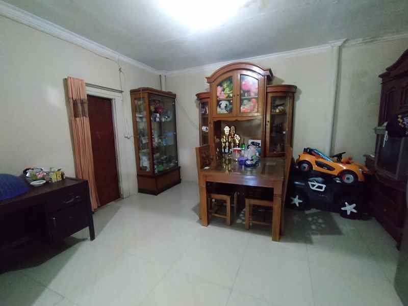 dijual rumah jalan bukit rivaria