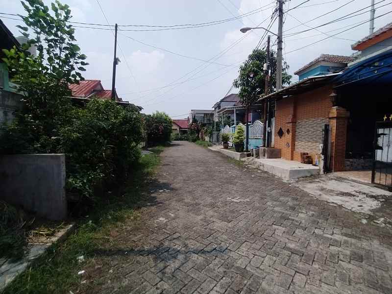 dijual rumah jalan bukit rivaria