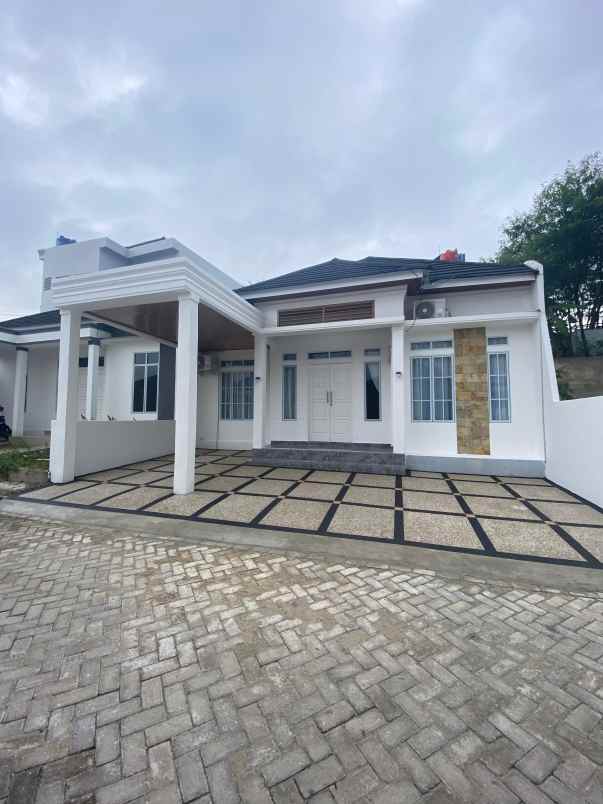 dijual rumah jalan delima pekanbaru