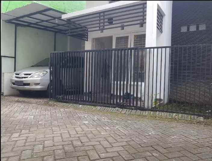 dijual rumah jalan dewandaru dalam