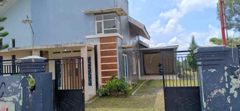 dijual rumah jalan dewi sartika