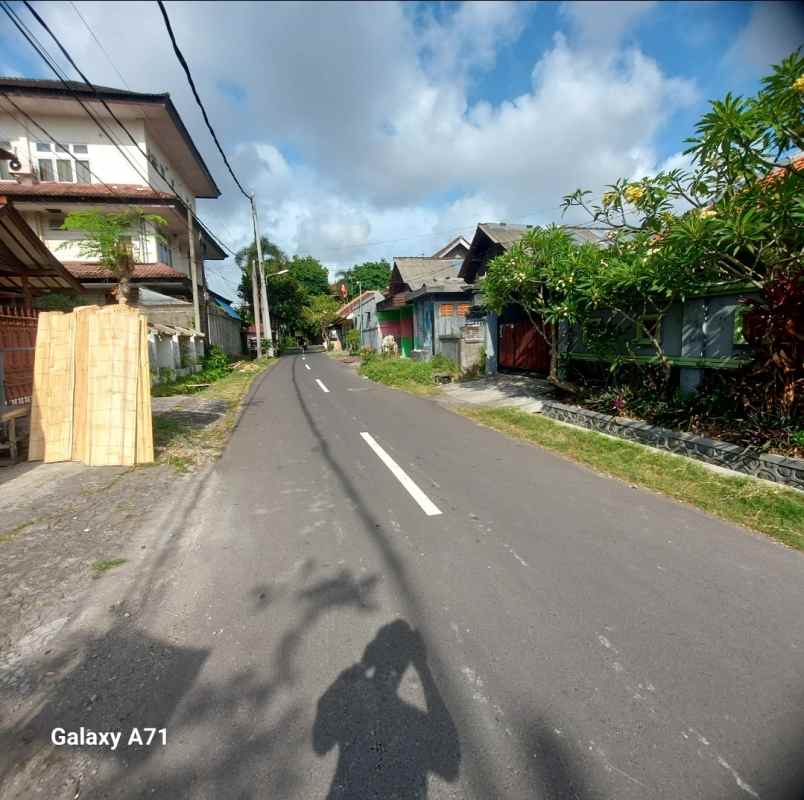 dijual rumah jalan gatot subroto tengah