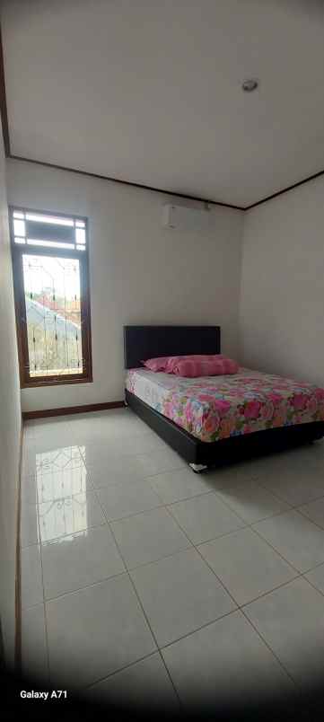 dijual rumah jalan gatot subroto tengah