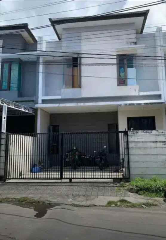 dijual rumah jalan jaya giri