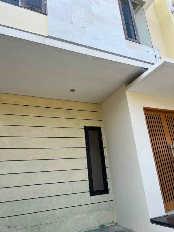 dijual rumah jalan jaya giri