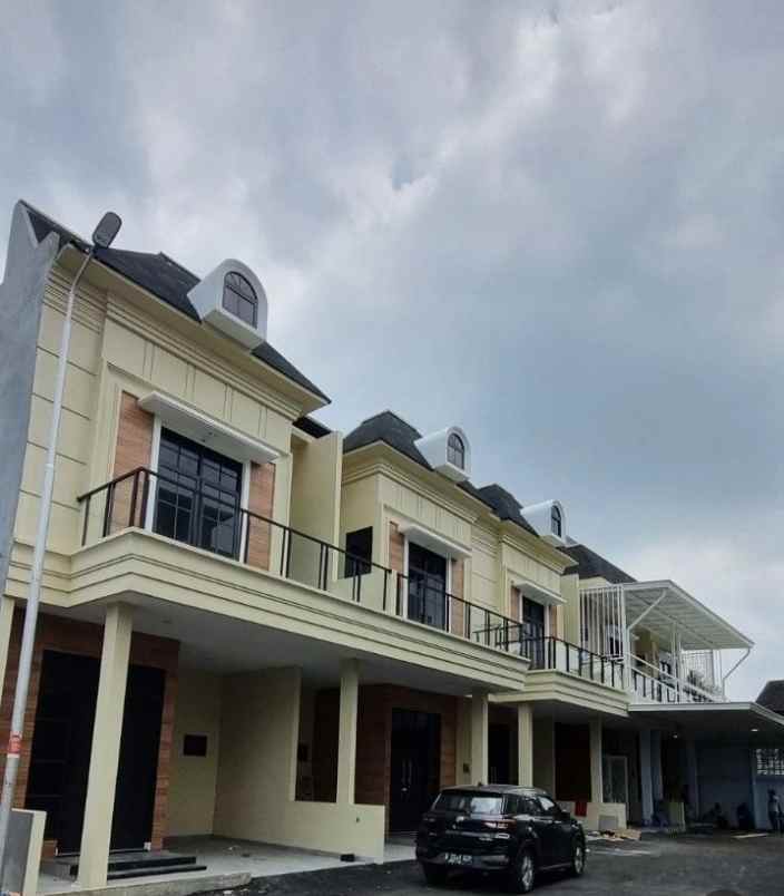 dijual rumah jalan kh wahid hasyim