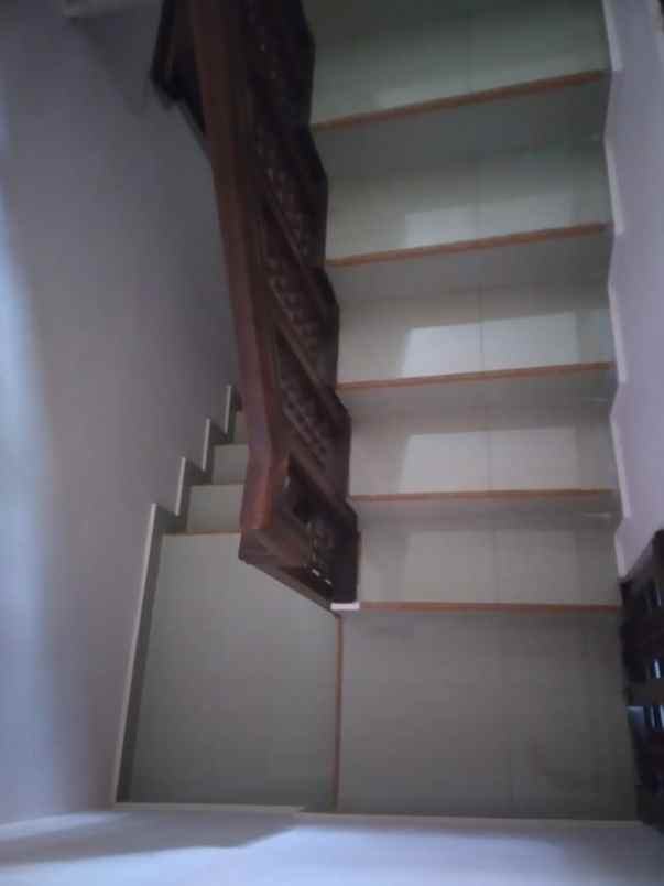 dijual rumah jalan kramat