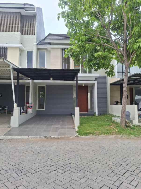 dijual rumah jalan north west park