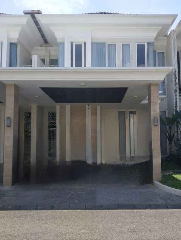 dijual rumah jalan pakuwon indah