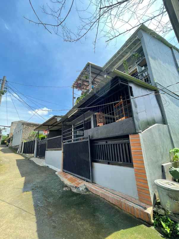 dijual rumah jalan persahabatan raden