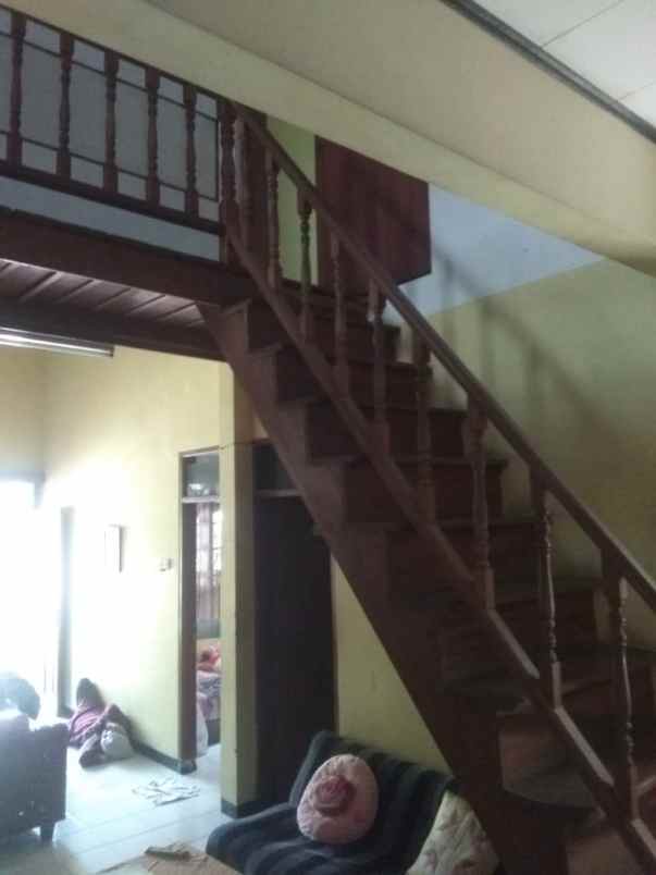 dijual rumah jalan pesantren