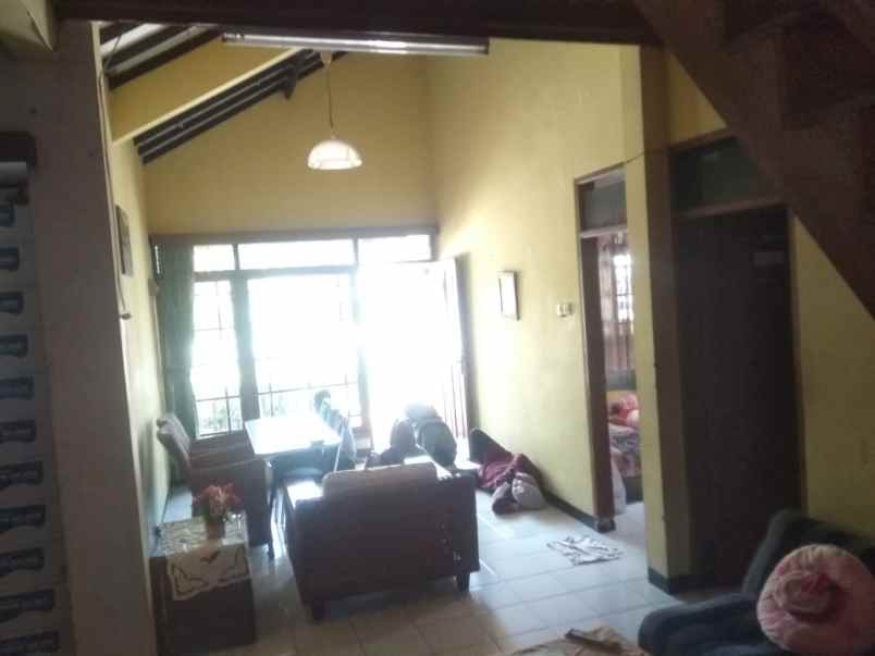 dijual rumah jalan pesantren