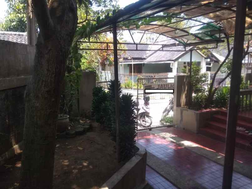 dijual rumah jalan pesantren