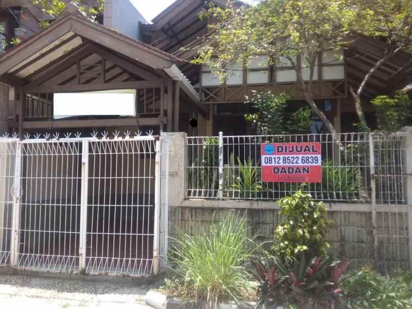 dijual rumah jalan pesantren