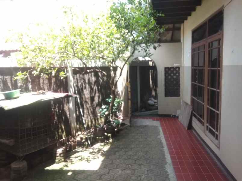 dijual rumah jalan pesantren