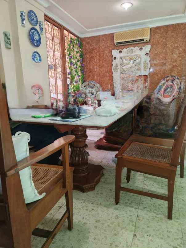 dijual rumah jalan r a kartini