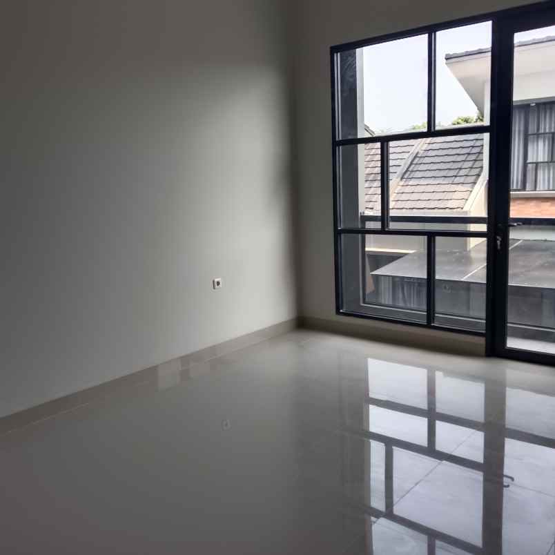 dijual rumah jalan raya pondok petir