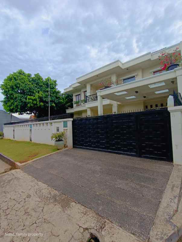 dijual rumah jalan raya veteran