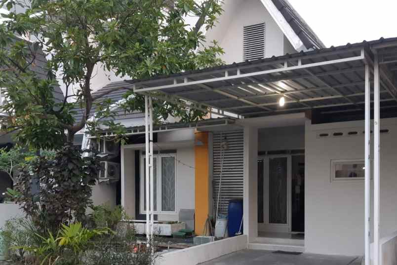 dijual rumah jalan sememi palem timur