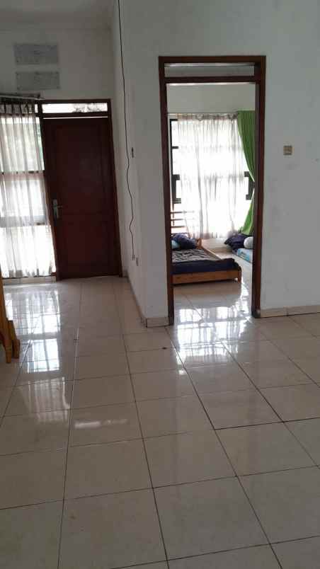 dijual rumah jalan terusan jakarta