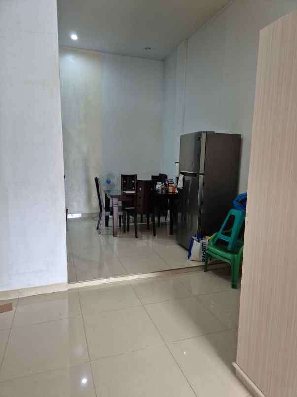dijual rumah jalan tuasan komplek