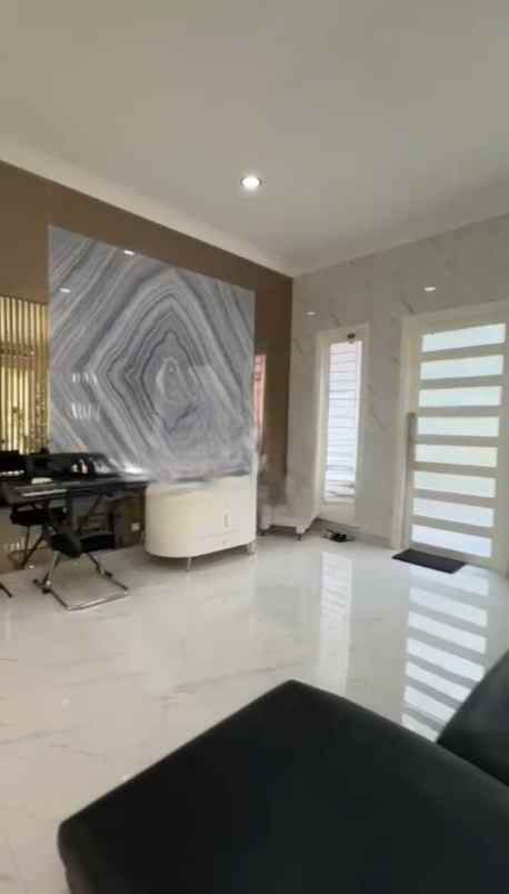 dijual rumah jalan villa taman telaga