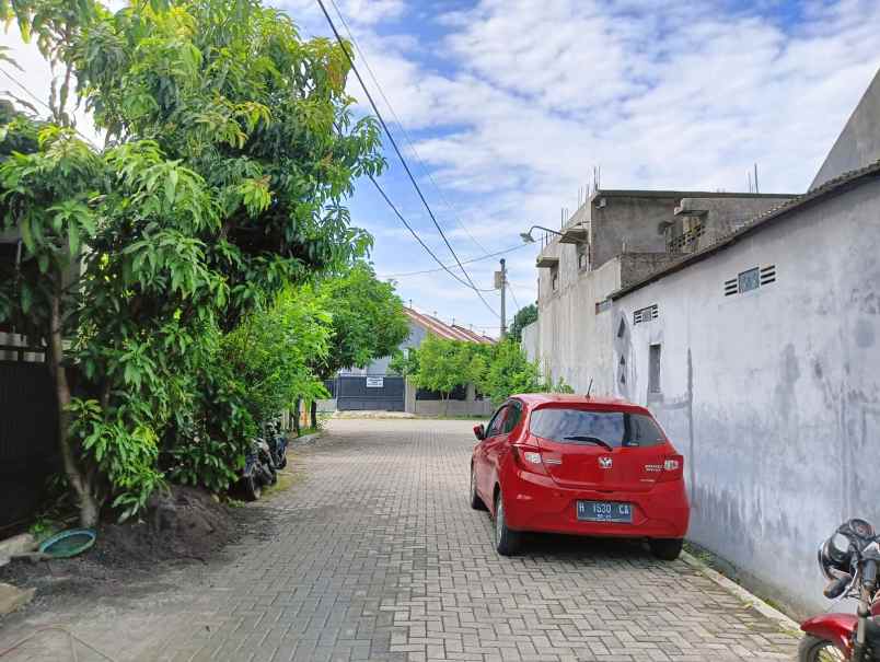 dijual rumah jalan zebra