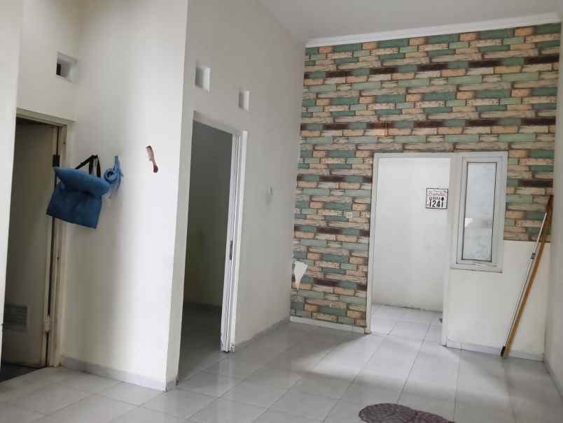 dijual rumah jalan zebra