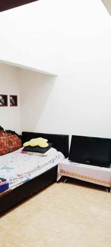 dijual rumah jatikramat indah estate