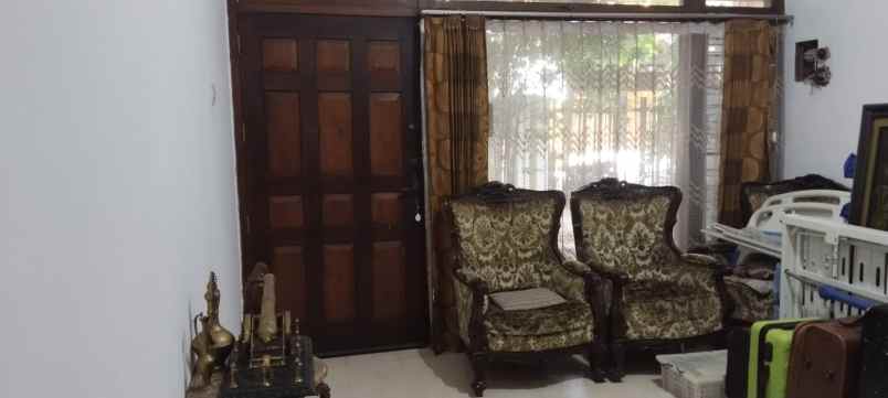 dijual rumah jemursari