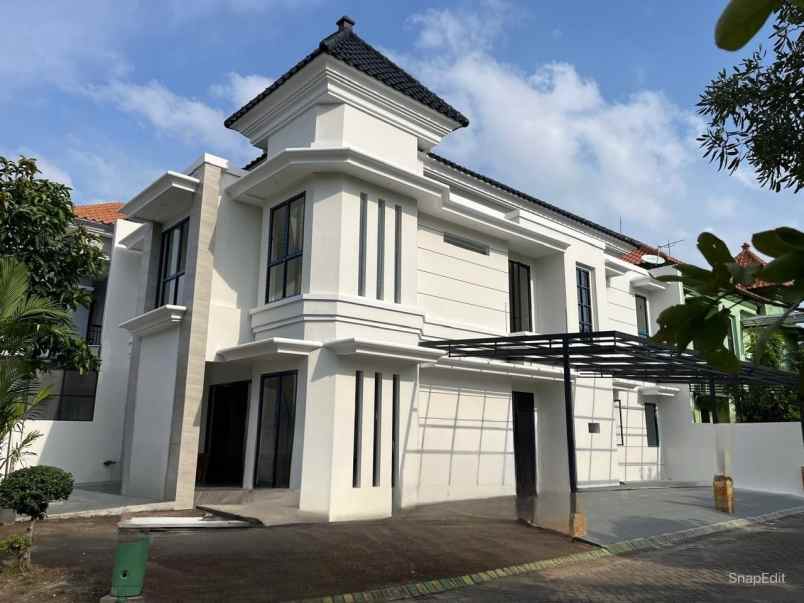 dijual rumah jemursari regency