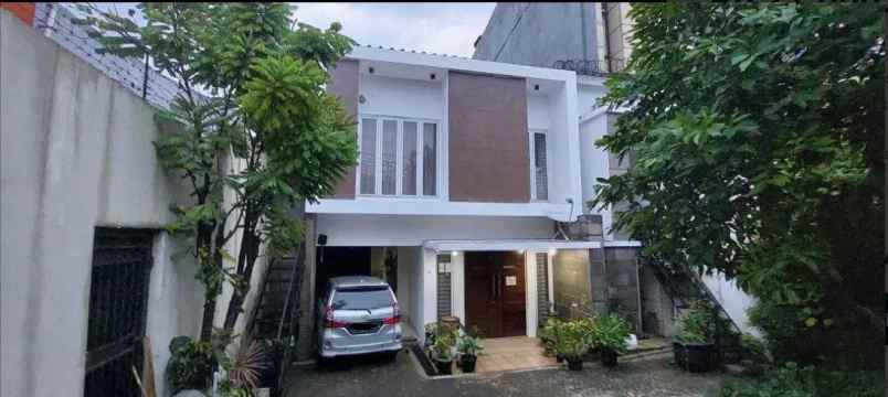 dijual rumah jk280