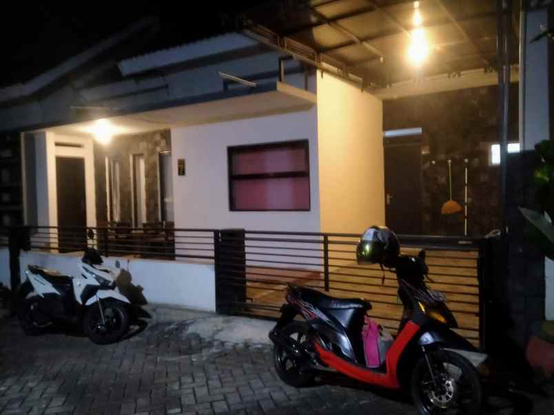 dijual rumah jl abd gani