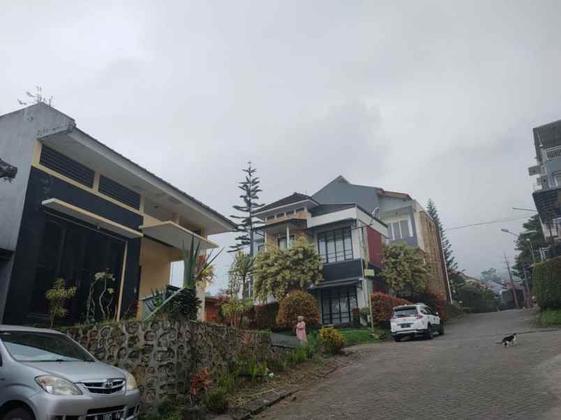 dijual rumah jl abd gani atas