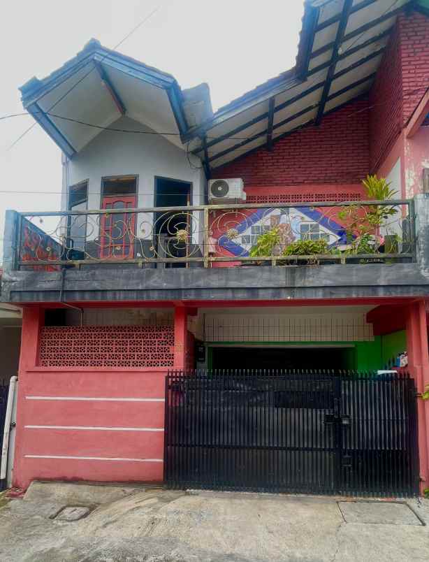 dijual rumah jl anyelir v