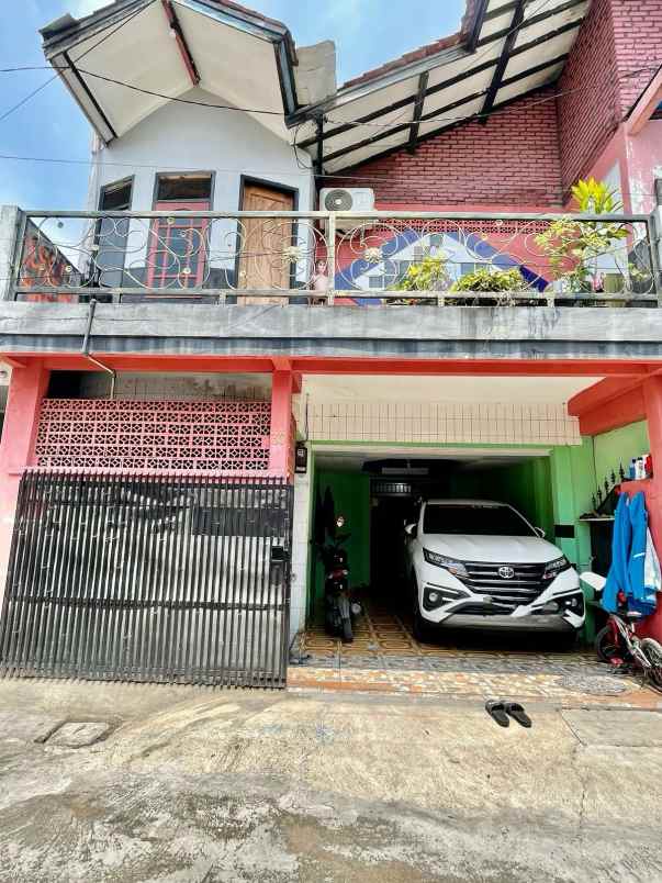 dijual rumah jl anyelir v