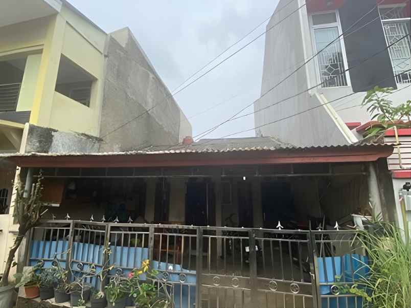 dijual rumah jl bidar v d no 10 kel