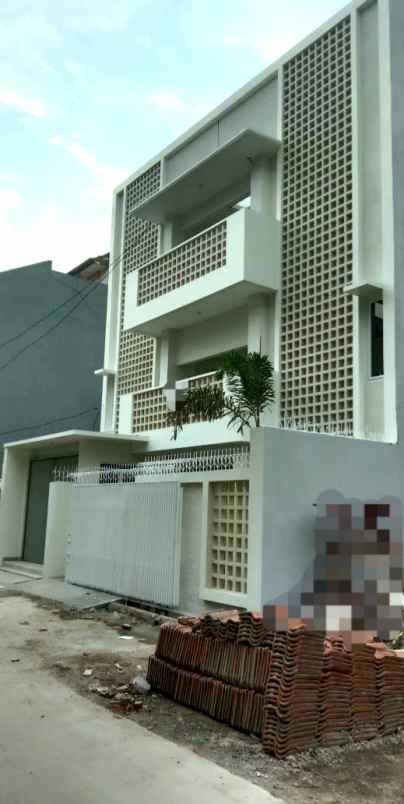 dijual rumah jl buah batu