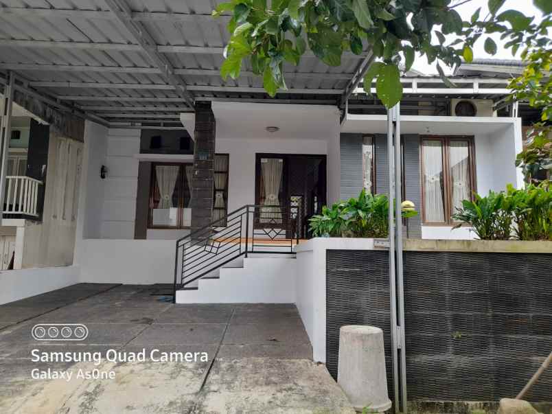 dijual rumah jl bukit nirwana residence