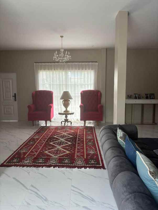 dijual rumah jl cibubur transyogi