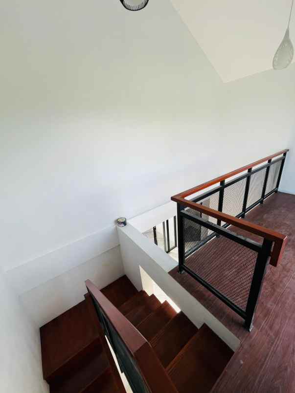 dijual rumah jl godean km 14